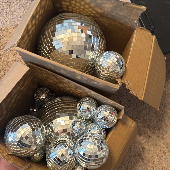 DISCO BALLS - Picture 4 of 4